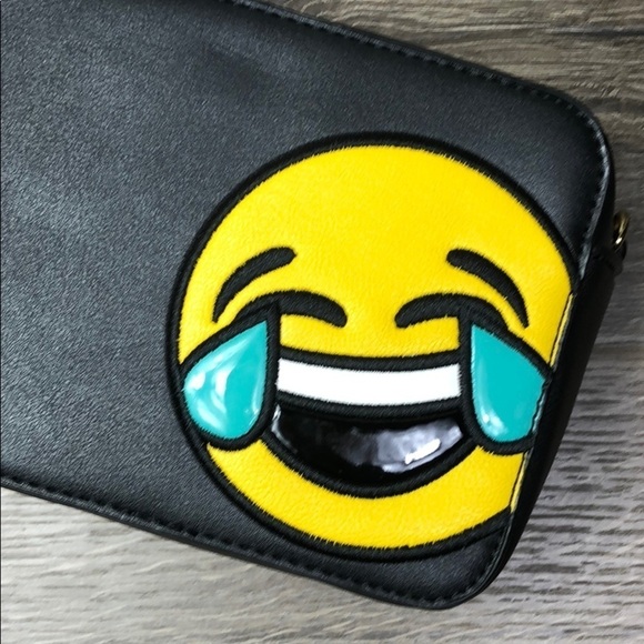 Olivia Miller Emoji LOL Faux Leather Box Bag - Picture 3 of 11